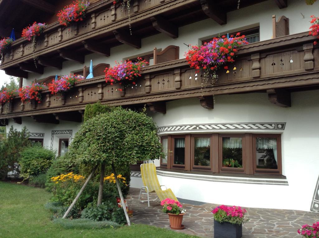 Hotel Garni Almhof Seefeld in Tirol Luaran gambar