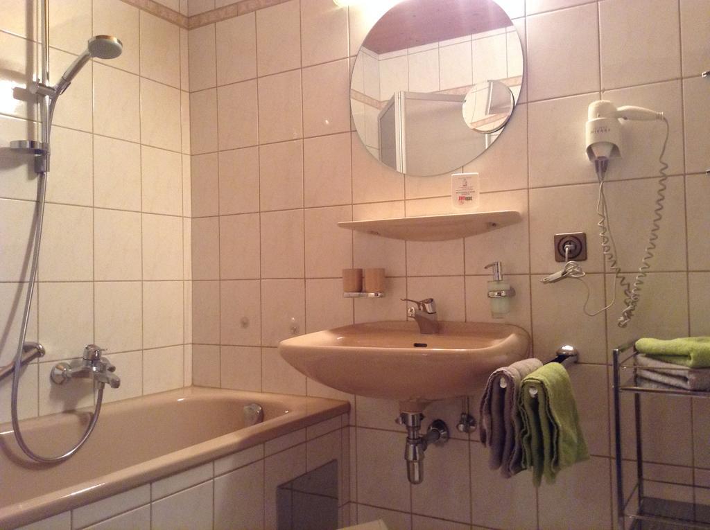 Hotel Garni Almhof Seefeld in Tirol Luaran gambar