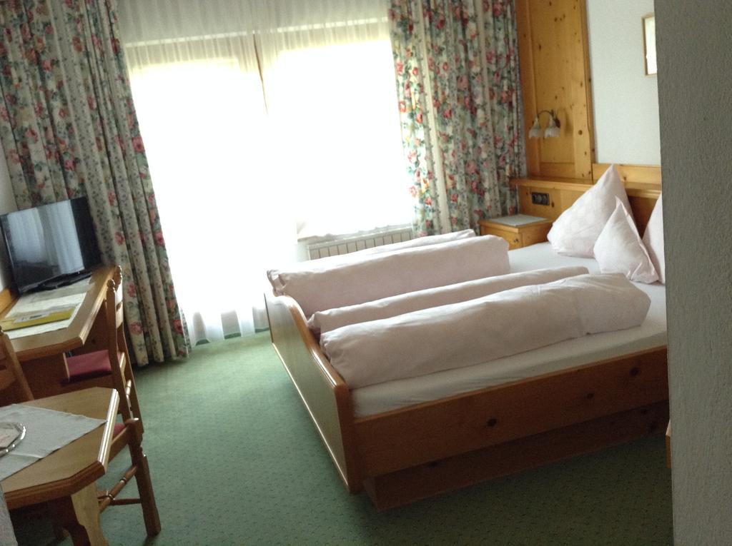 Hotel Garni Almhof Seefeld in Tirol Luaran gambar